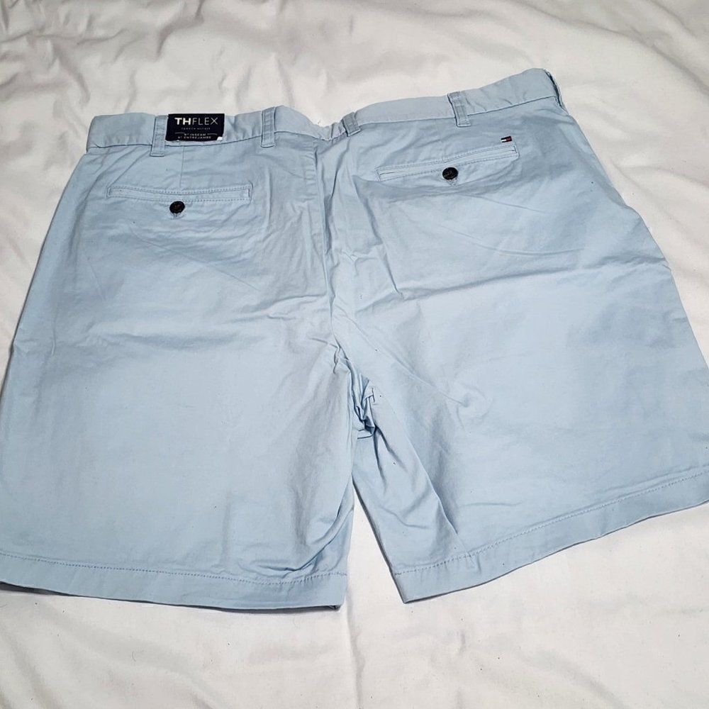 Tommy Hilfiger TH Flex Men’s Flat Front 9" Chino Shorts Blue 40" - Picture 4 of 4